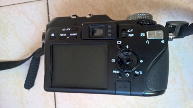 Sony Cyber-shot DSC-V3